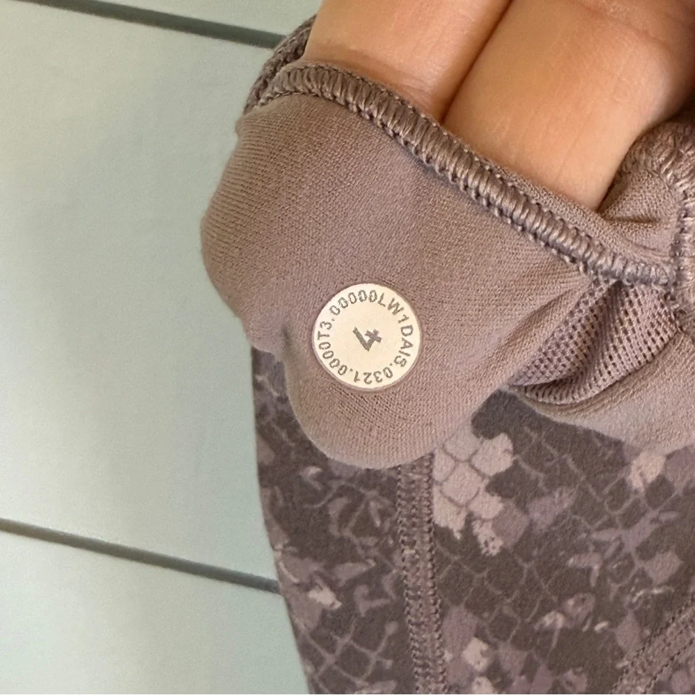 Lululemon align tank top‎ gray camo lunar rock women's size 4